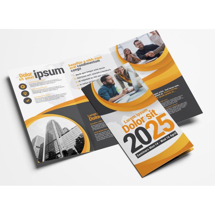 Dépliants brochures recto-verso, couleur ou en noir et blanc, avec pliage.